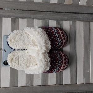 Wayland Square Women's Cozy Slippers - Size L